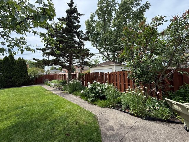 9134 Marion Avenue, Morton Grove, IL 60053