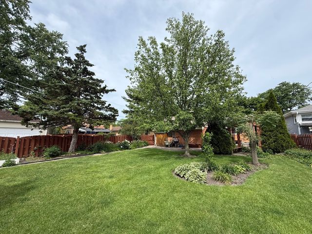9134 Marion Avenue, Morton Grove, IL 60053