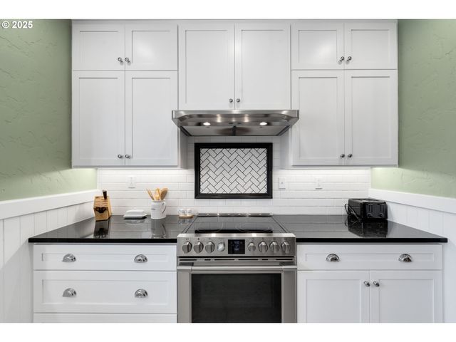 363 S EMPIRE Blvd, Coos Bay, OR 97420