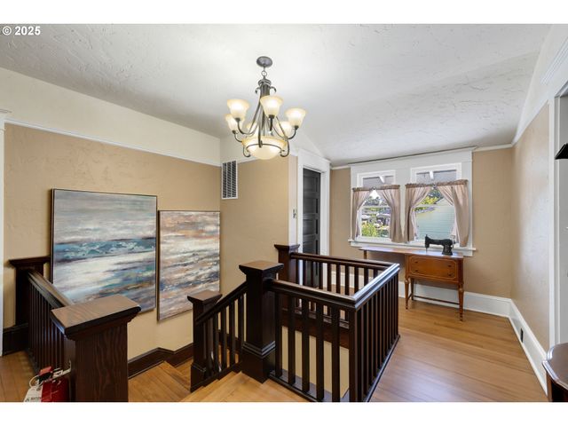 363 S EMPIRE Blvd, Coos Bay, OR 97420