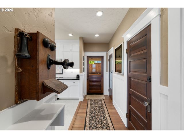 363 S EMPIRE Blvd, Coos Bay, OR 97420