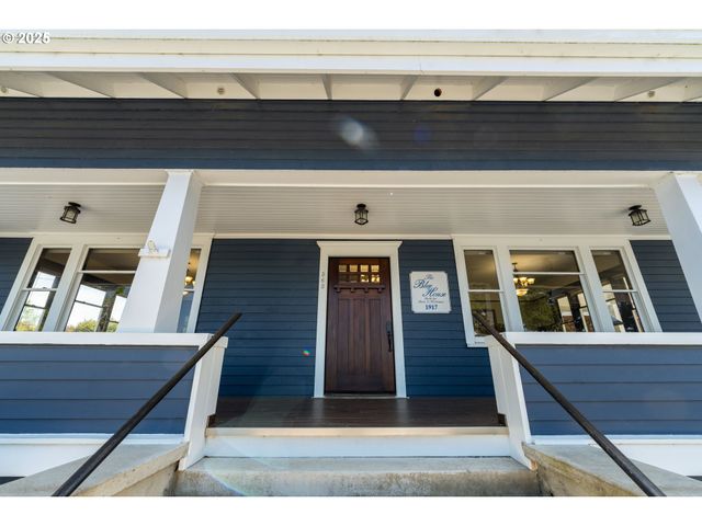 363 S EMPIRE Blvd, Coos Bay, OR 97420