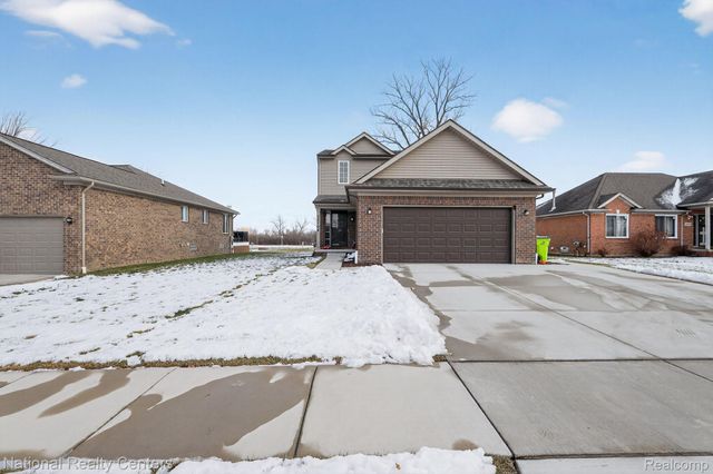 33708 Aurora Drive, Clinton Charter Township, MI 48035