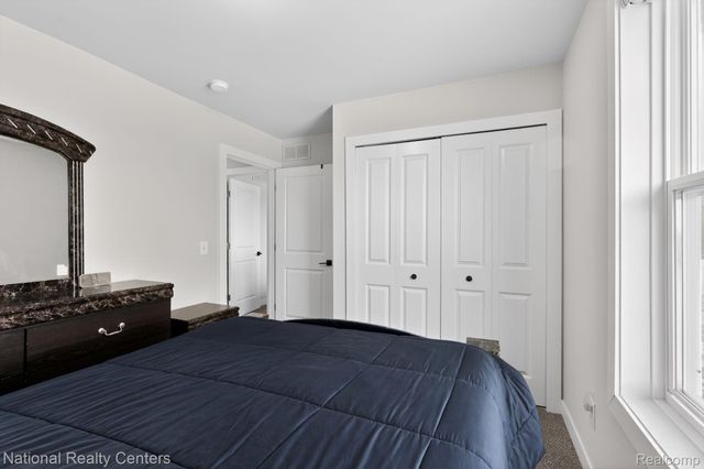 33708 Aurora Drive, Clinton Charter Township, MI 48035