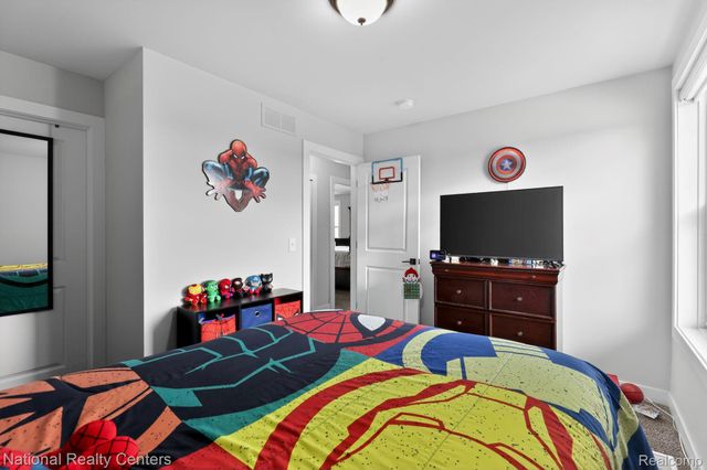 33708 Aurora Drive, Clinton Charter Township, MI 48035