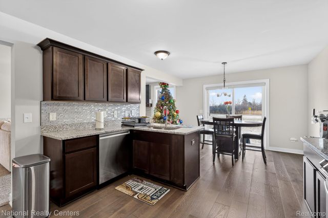 33708 Aurora Drive, Clinton Charter Township, MI 48035