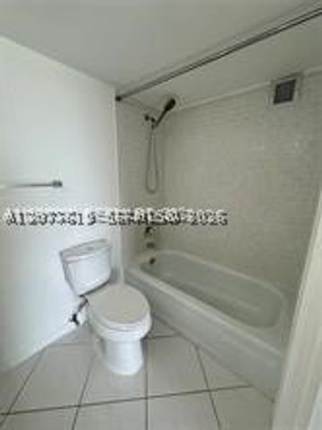 851 Three Island Blvd 418, Hallandale Beach, FL 33009
