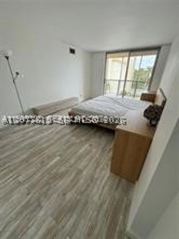851 Three Island Blvd 418, Hallandale Beach, FL 33009