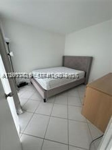 851 Three Island Blvd 418, Hallandale Beach, FL 33009