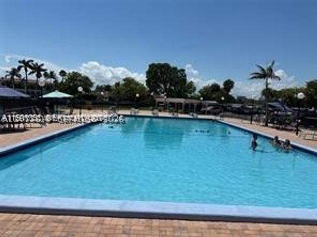 851 Three Island Blvd 418, Hallandale Beach, FL 33009