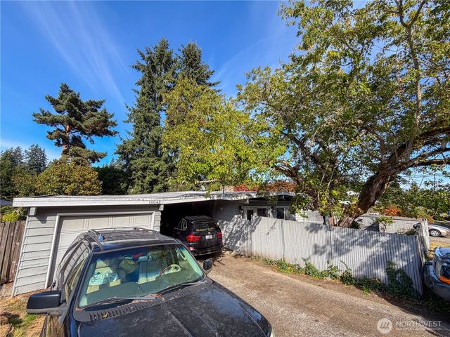 16042 SE 10th Street, Bellevue, WA 98008