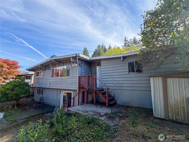 16042 SE 10th Street, Bellevue, WA 98008