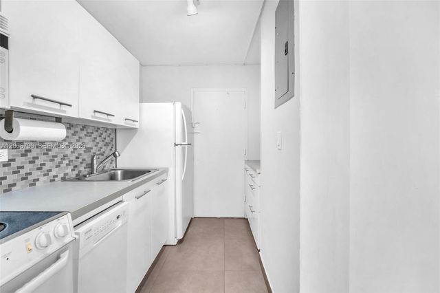 5313 Collins Ave 204, Miami Beach, FL 33140