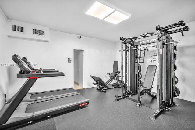 5313 Collins Ave 204, Miami Beach, FL 33140