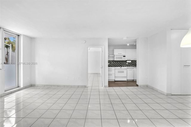 5313 Collins Ave 204, Miami Beach, FL 33140