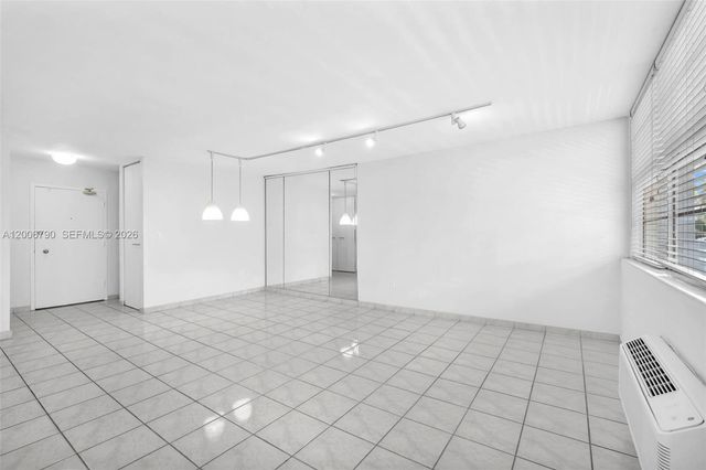 5313 Collins Ave 204, Miami Beach, FL 33140