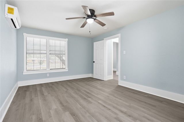 944 S Lamont St, Aransas Pass, TX 78336