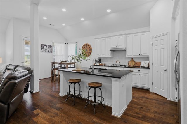 662 Catalina LN, Austin, TX 78737