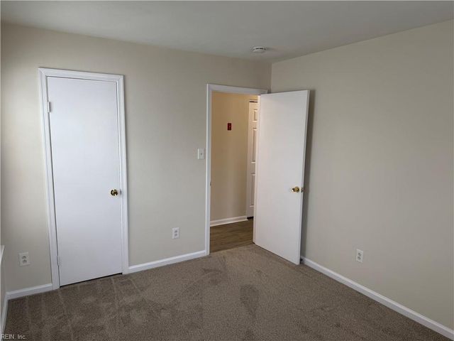 1072 Casanova DR, Virginia Beach, VA 23454