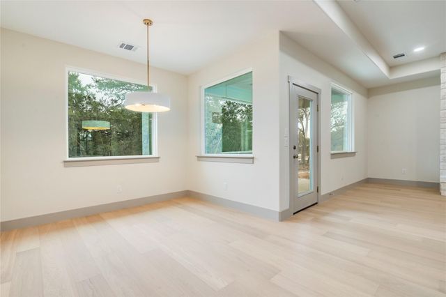 8 Huisache LN, Wimberley, TX 78676