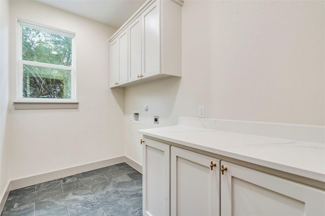 8 Huisache LN, Wimberley, TX 78676