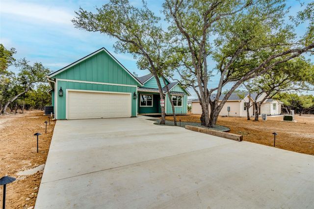 8 Huisache LN, Wimberley, TX 78676