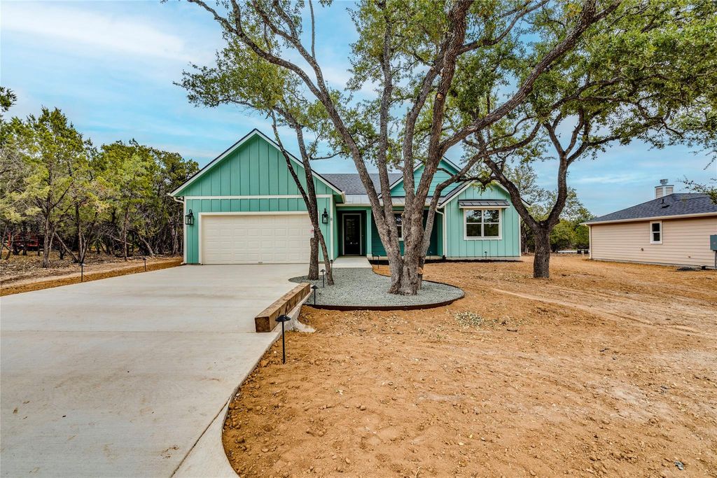 8 Huisache LN, Wimberley, TX 78676