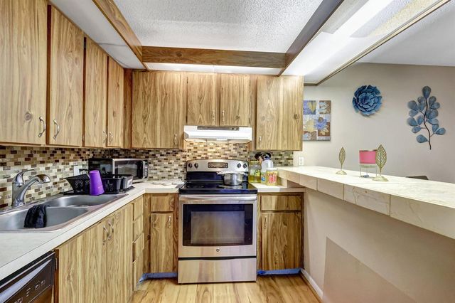 5852 SE Riverboat Drive 321, Stuart, FL 34997