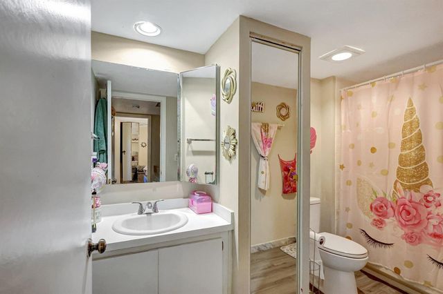 5852 SE Riverboat Drive 321, Stuart, FL 34997