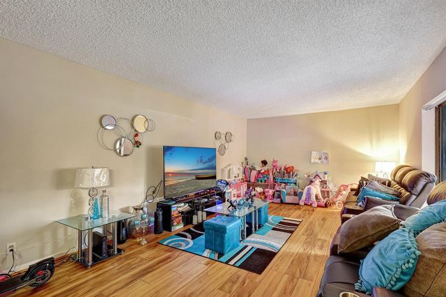 5852 SE Riverboat Drive 321, Stuart, FL 34997