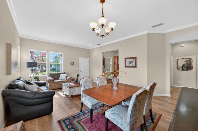 1817 Titian Ct, Davis, CA 95618