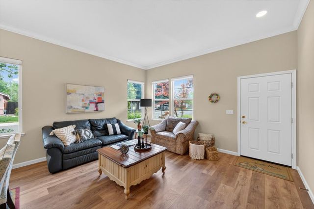 1817 Titian Ct, Davis, CA 95618