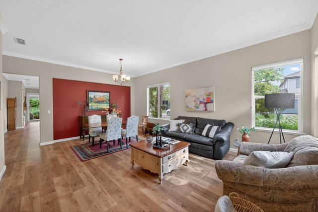 1817 Titian Ct, Davis, CA 95618