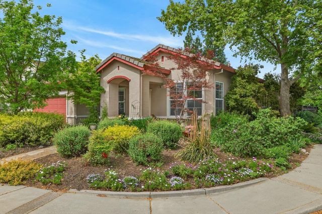 1817 Titian Ct, Davis, CA 95618