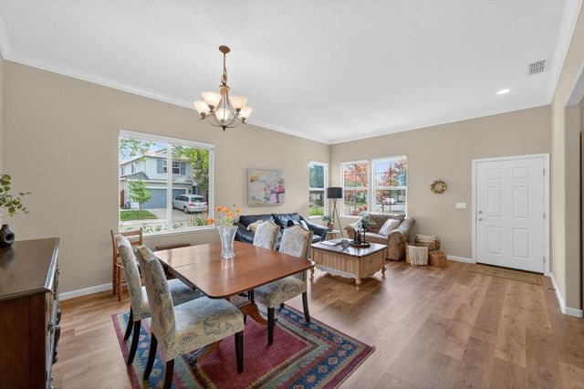 1817 Titian Ct, Davis, CA 95618