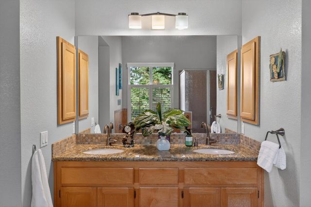 1817 Titian Ct, Davis, CA 95618