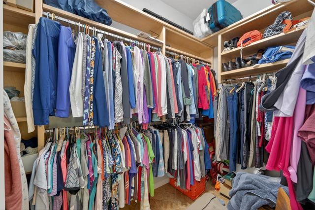 1817 Titian Ct, Davis, CA 95618