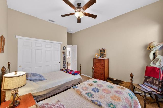 1817 Titian Ct, Davis, CA 95618