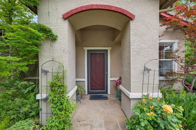 1817 Titian Ct, Davis, CA 95618