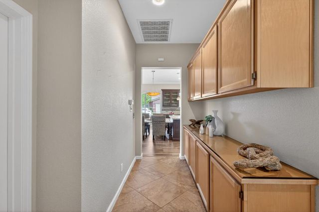 1817 Titian Ct, Davis, CA 95618