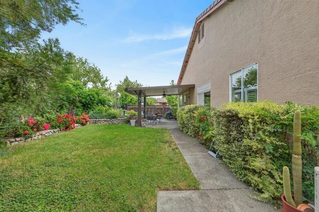 1817 Titian Ct, Davis, CA 95618
