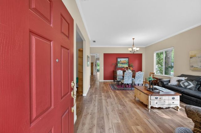 1817 Titian Ct, Davis, CA 95618