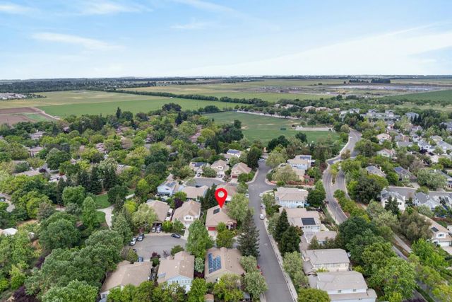 1817 Titian Ct, Davis, CA 95618