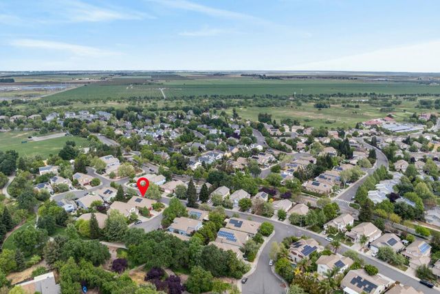 1817 Titian Ct, Davis, CA 95618