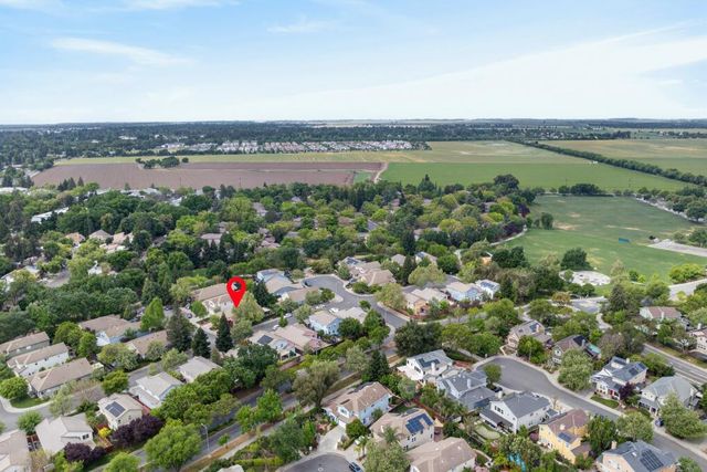 1817 Titian Ct, Davis, CA 95618