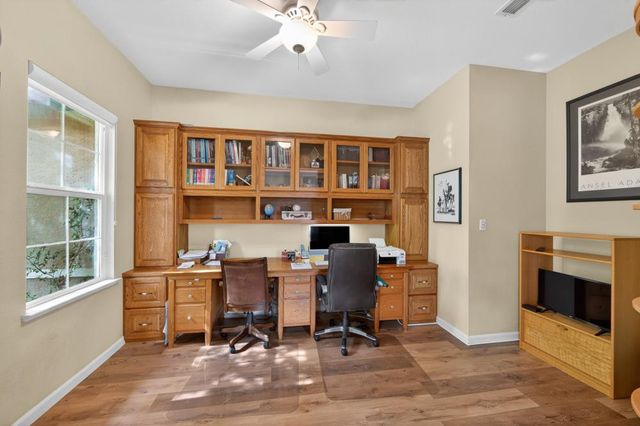 1817 Titian Ct, Davis, CA 95618