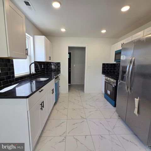 38 RICHARDS AVE, Pine Hill, NJ 08021