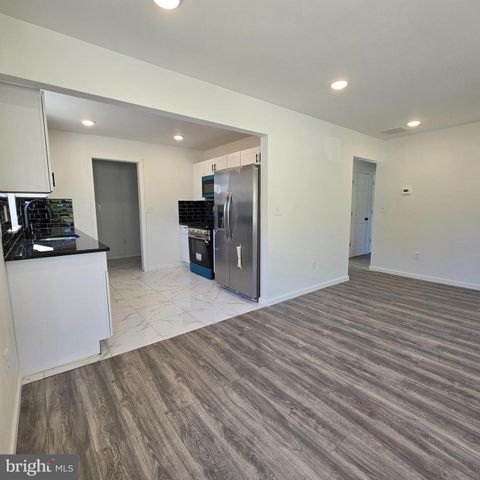 38 RICHARDS AVE, Pine Hill, NJ 08021
