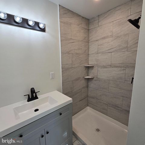 38 RICHARDS AVE, Pine Hill, NJ 08021