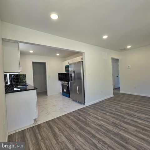 38 RICHARDS AVE, Pine Hill, NJ 08021